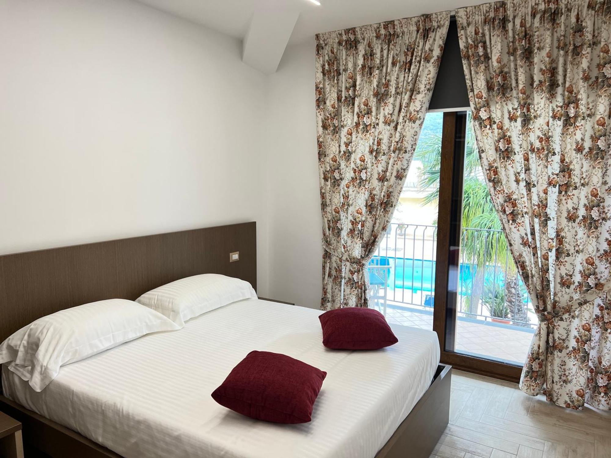 Dipladenia Garden Country Resort Mascali Quarto foto